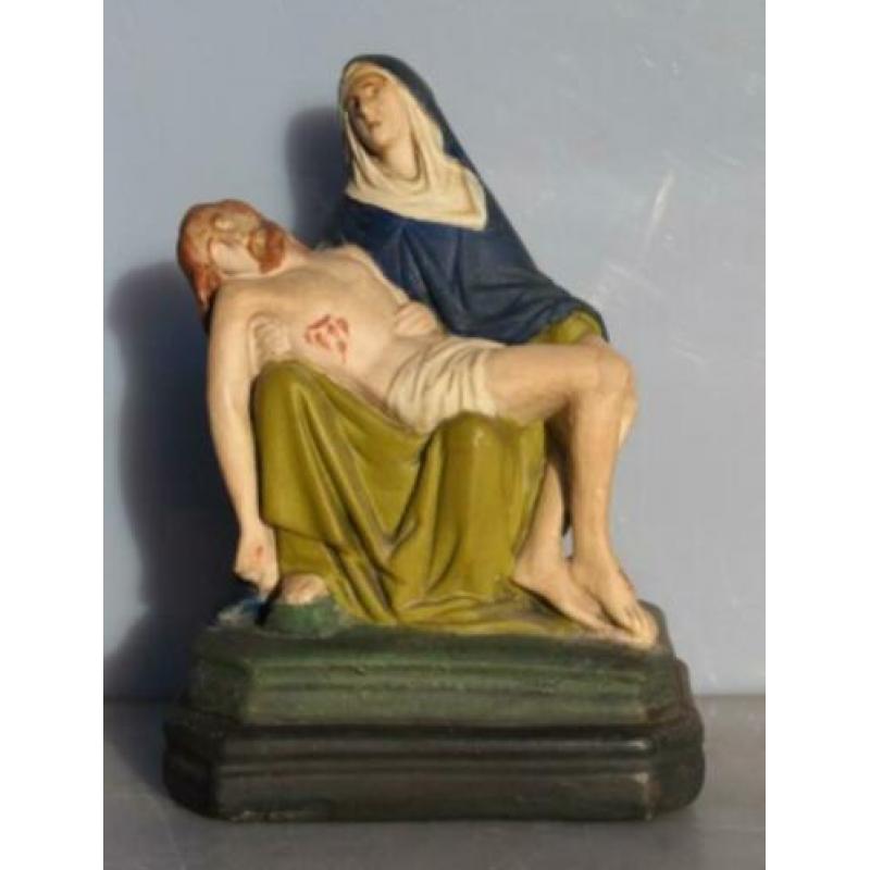 Oud beeld Pieta H 22,5 cm B