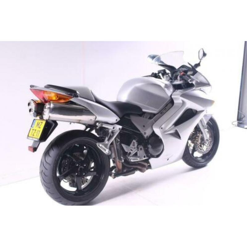 Honda VFR 800 V-TEC ABS (bj 2002)