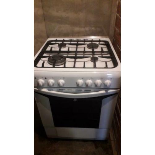 Gasfornuis van indesit top