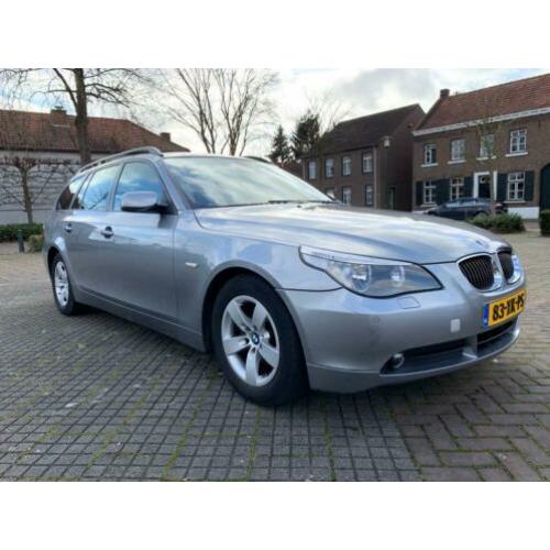 BMW 5-serie 523i Touring Executive