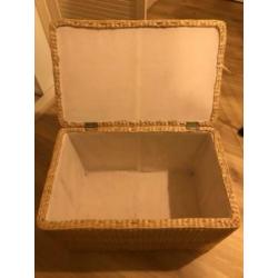 Rotan/ rieten kist (62x38x40 cm)