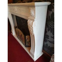Schouw marmer wit 152 breed 115 hoog €699
