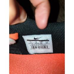 Nike voetbalschoenen maat 40