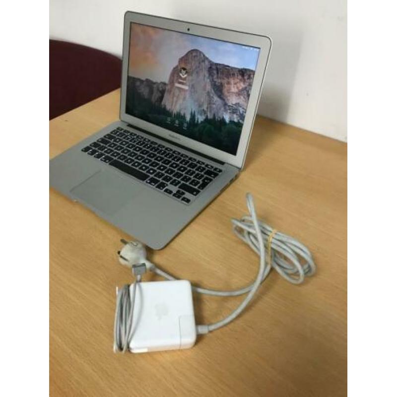 Apple Macbook Air