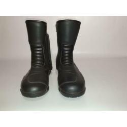 NIEUWE Booster Reivo mt 44 van € 109,95 voor € 79,95