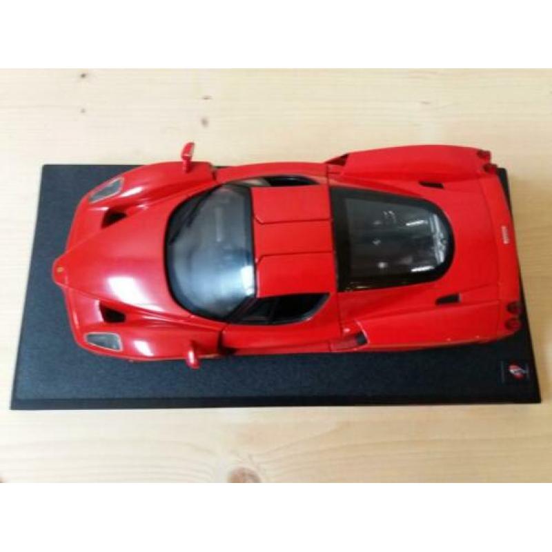 Hotwheels/ Hot wheels Enzo Ferrari rood 1:18