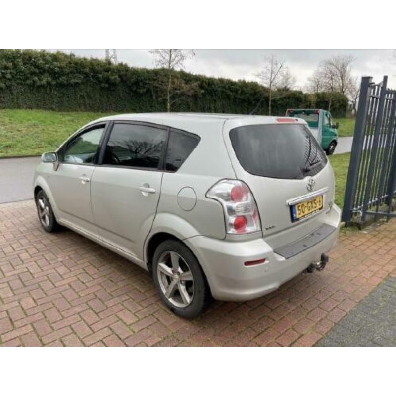 Toyota Corolla Verso 2.2 D4d-f 5P 2008 Grijs