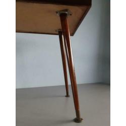Retro vintage jaren '60/'70 bijzettafeltje met stenen blad.