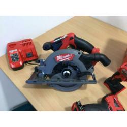 Milwaukee machineset met 5 machines en een lamp