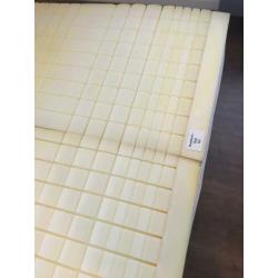 Ravensberger matras 180x 210. 2 matrassen 90x210 in 1 tijk.