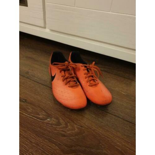 Nike voetbalschoenen maat 40