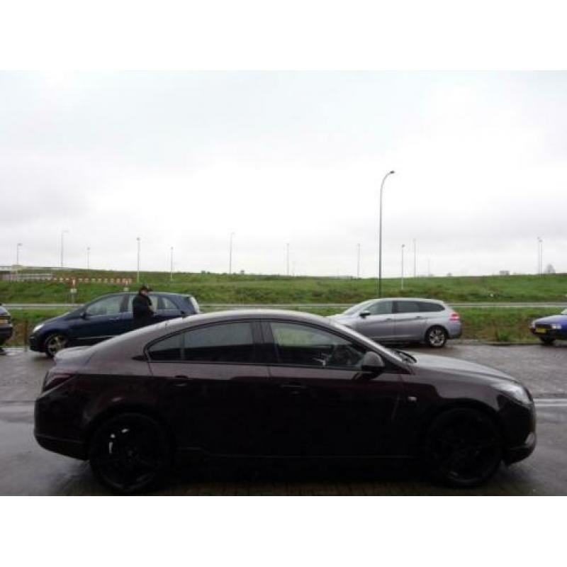 Opel INSIGNIA 2.0 TURBO SPORT 220PK LED XENON NAVI TREKHAAK