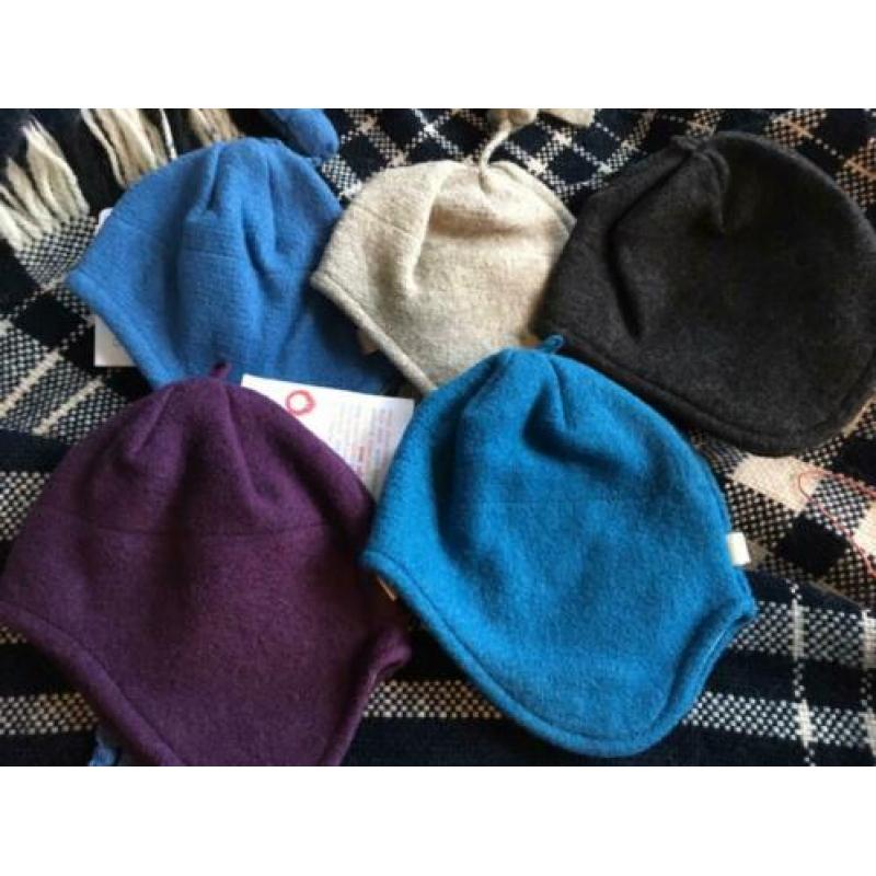 Muts van gekookte wol DISANA diverse kleuren mt 1 *NIEUW*