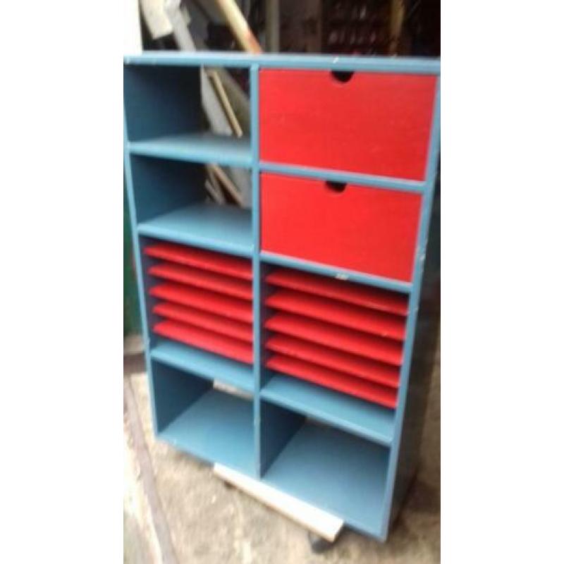 Retro roomdivider vakkenkast