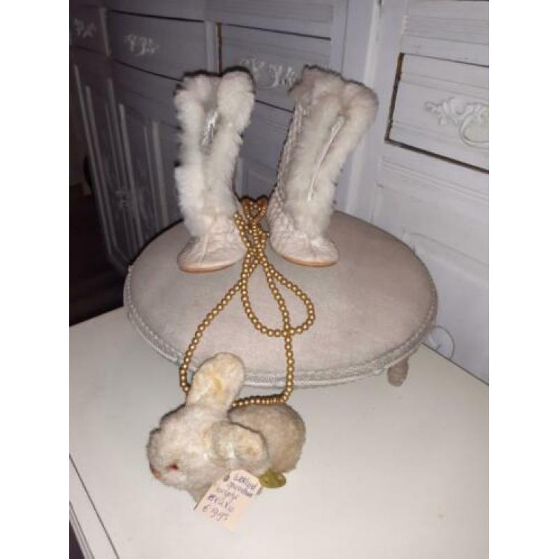 Vintage lange ketting, lijkt op parels, gouden kleur kostuu