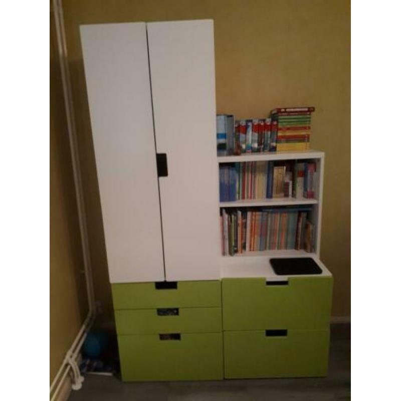 Kledingkast + boekenkast van Stuva Ikea