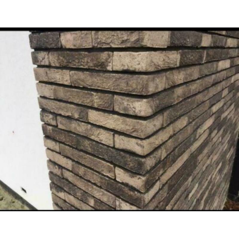 2 x pallet met 888 stuks Lithium gevelstenen. Ca 240x90x40