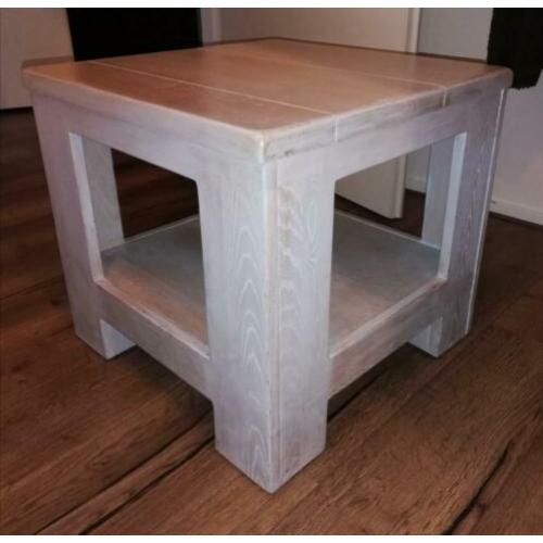 bijzettafel twee stuks