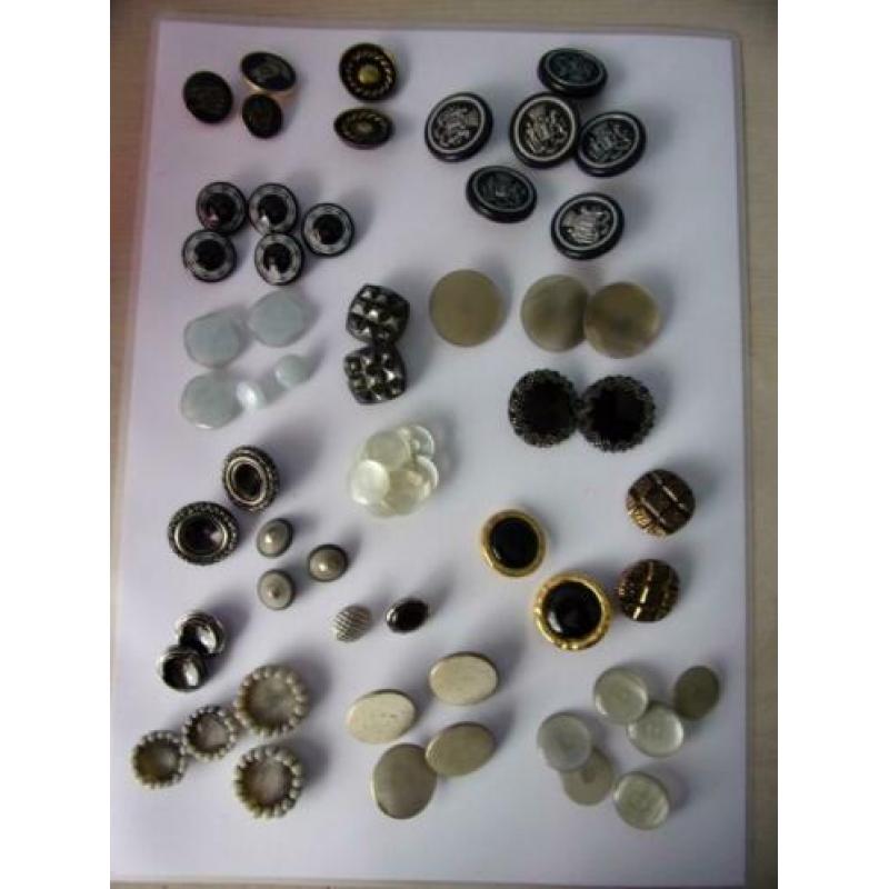 KNOPEN,,met rand,PER FOTO 3,00euro