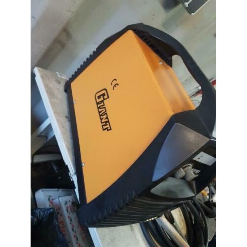 Lasapparaat 180A Mig Mag 180 co2 / flux gasloos compleet.