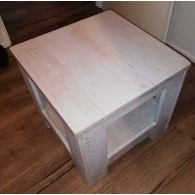 bijzettafel twee stuks