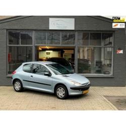 Peugeot 206 1.4 XT Nieuwe APK NAP! Automaat!
