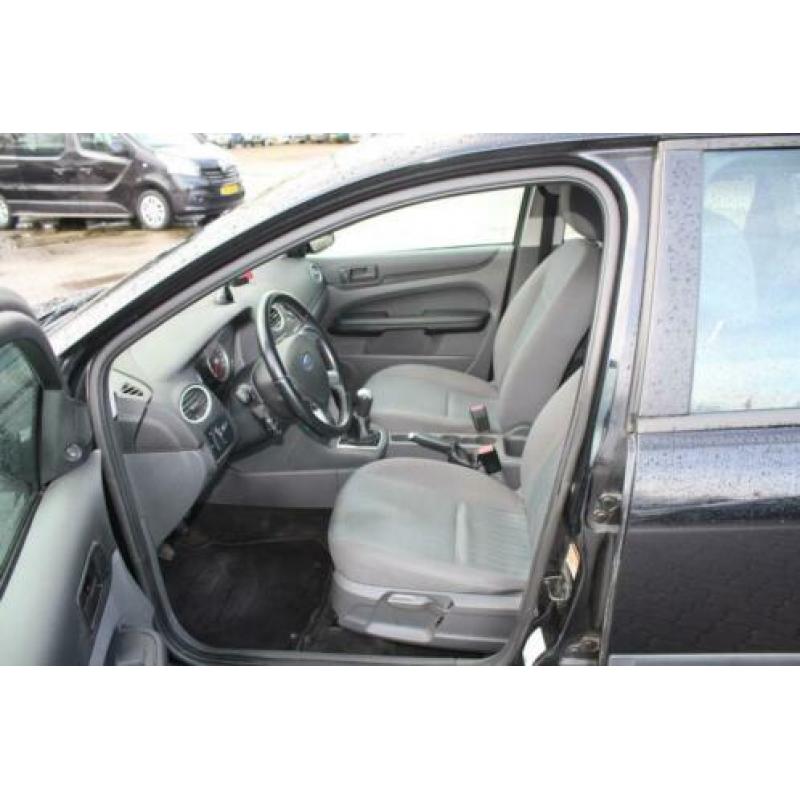 Ford Focus Wagon 1.6-16V Champion APK tot 24-02-2021 airco,