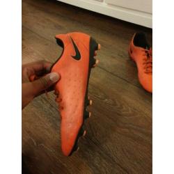 Nike voetbalschoenen maat 40