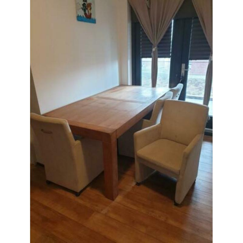 teak houten tafel