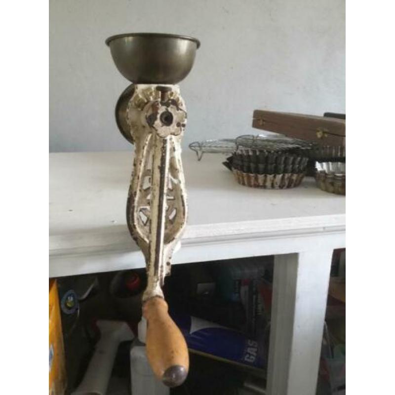 Brocante gehaktmolen vleesmolen sphinx