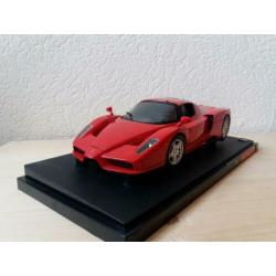 Hotwheels/ Hot wheels Enzo Ferrari rood 1:18