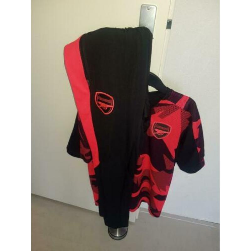 Nieuwe arsenal trainingspak. incl verzenden