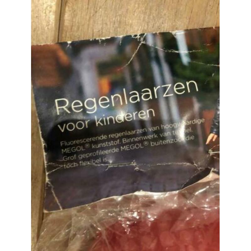 Maat 28 laarzen glow in the dark regenkaarten rubberlaarzen