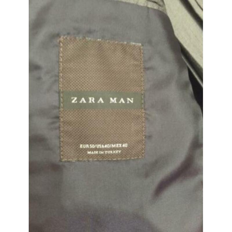 Kostuums van Zara