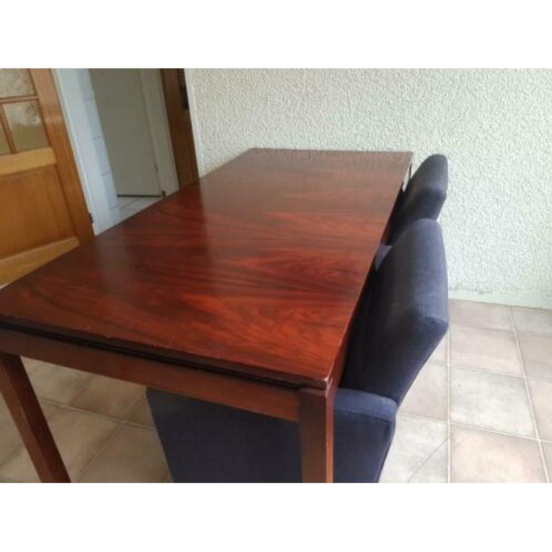 Mooi stevige eettafel