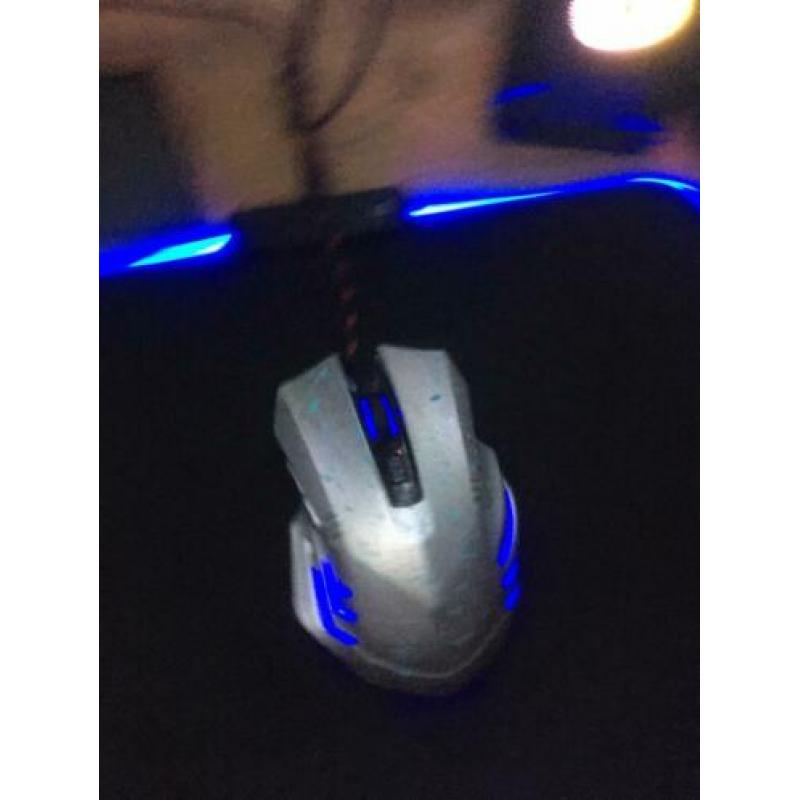 Gaming muis (zilver met blauw)
