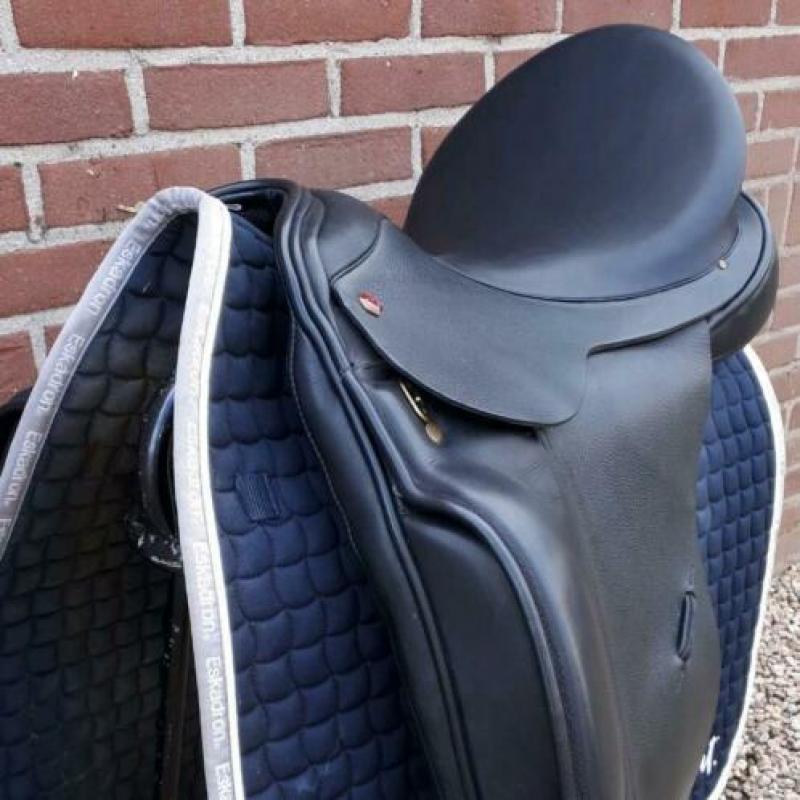 Nieuw Albion zadel 18 inch m-w boom (5x meegereden)