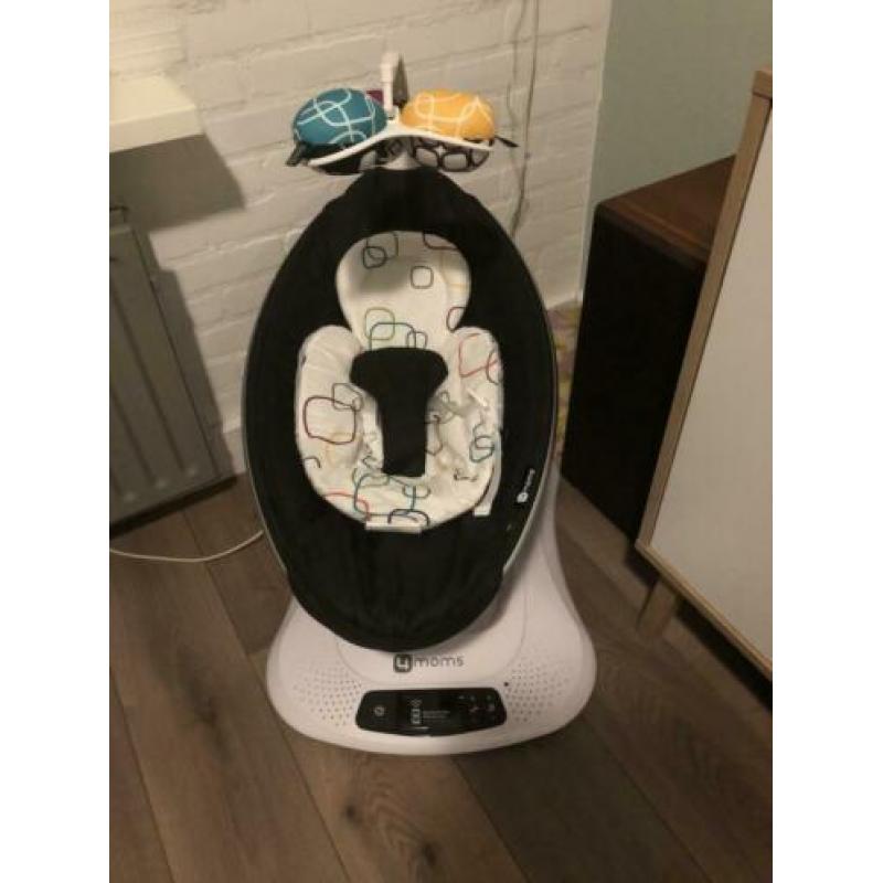 4 Moms mamaroo 4.0 met verkleiner