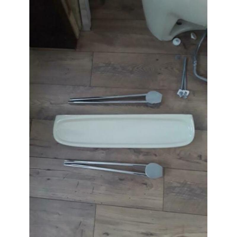 Retro/vintage complete wastafelset