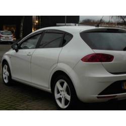 Seat Leon 1.8 TFSI Style AUTOMAAT DSG 7 BAK 3 MA GARANTIE