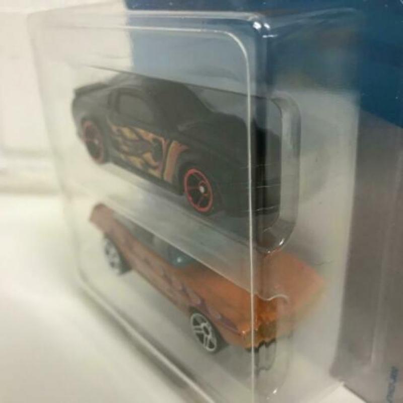 Hot Wheels duopack (Ford Mustang /Pontiac GTO)