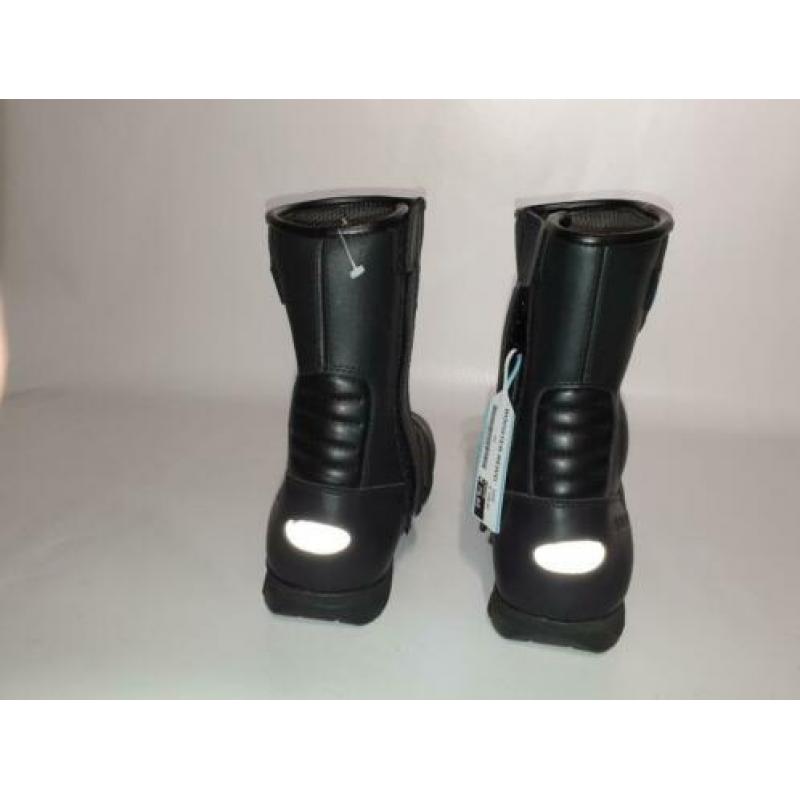 NIEUWE Booster Reivo mt 44 van € 109,95 voor € 79,95