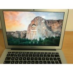 Apple Macbook Air