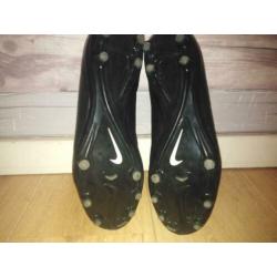 Nike rare hypervenom phantom 1 zwart maat 41
