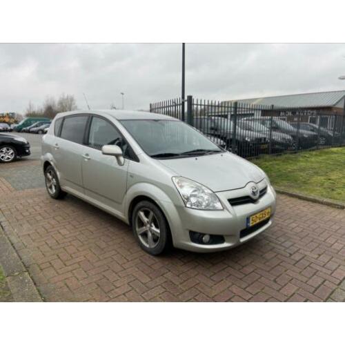 Toyota Corolla Verso 2.2 D4d-f 5P 2008 Grijs
