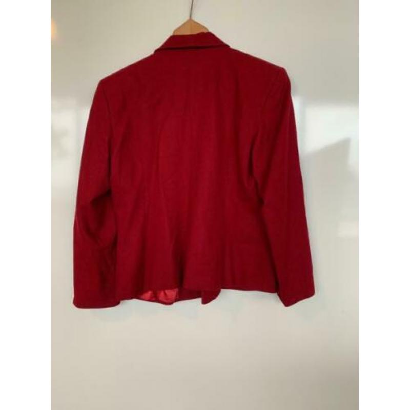 prachtig diep rood jasje van Pauw Amsterdam maat 3 vintage