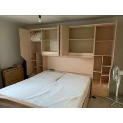 2 persoons bed (1.80 x 2.00) met ombouw