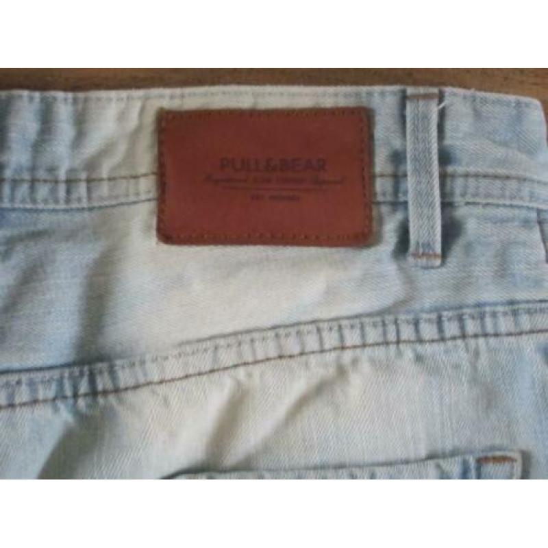 D115: Nieuw Korte spijker broek Pull&Bear Maat M Short, sh