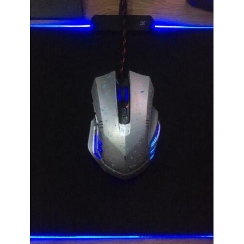 Gaming muis (zilver met blauw)
