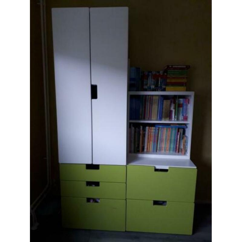 Kledingkast + boekenkast van Stuva Ikea